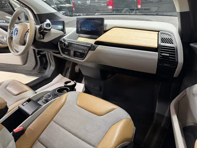 2016 BMW i3 w/Range Extender|NAVIGATION - REAR CAMERA - BLUETOOT - Photo 15