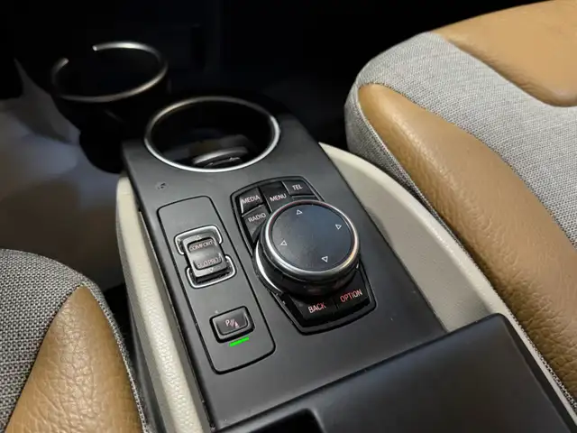 2016 BMW i3 w/Range Extender|NAVIGATION - REAR CAMERA - BLUETOOT - Photo 17
