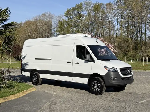 2022 Mercedes-Benz Sprinter 2500 4x4 High Roof Thermo King Reefe