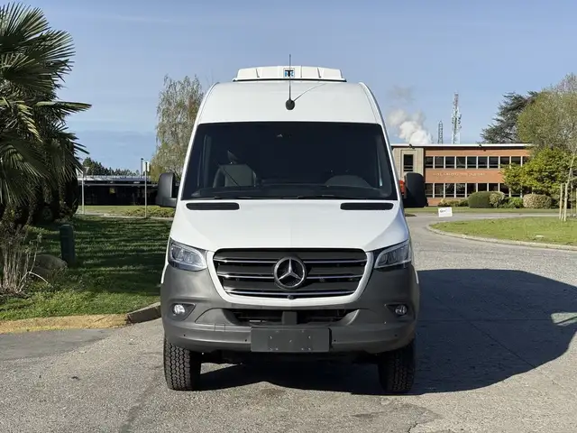 2022 Mercedes-Benz Sprinter 2500 4x4 High Roof Thermo King Reefe - Photo 3