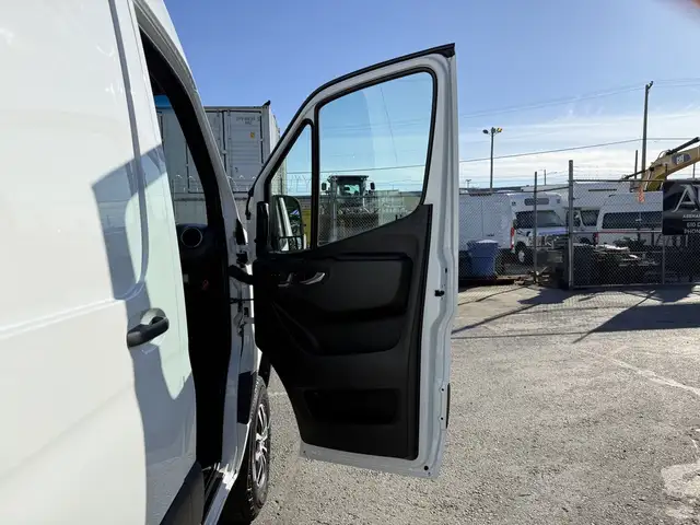 2022 Mercedes-Benz Sprinter 2500 4x4 High Roof Thermo King Reefe - Photo 52