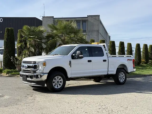 2021 Ford F-250 XLT 4x4 Crew Cab 8 Foot Box with Headache Rack - Photo 5