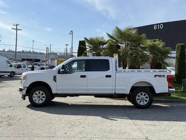 2021 Ford F-250 XLT 4x4 Crew Cab 8 Foot Box with Headache Rack - Photo 6