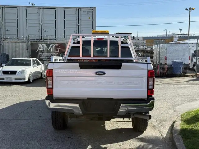 2021 Ford F-250 XLT 4x4 Crew Cab 8 Foot Box with Headache Rack - Photo 9