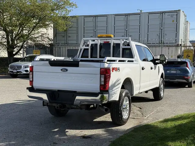 2021 Ford F-250 XLT 4x4 Crew Cab 8 Foot Box with Headache Rack - Photo 10