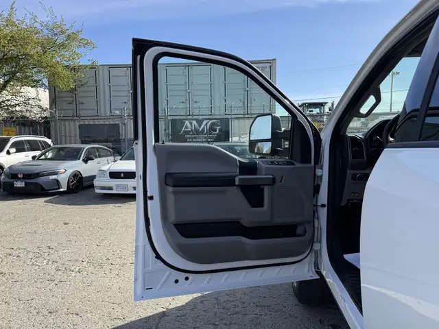 2021 Ford F-250 XLT 4x4 Crew Cab 8 Foot Box with Headache Rack - Photo 11