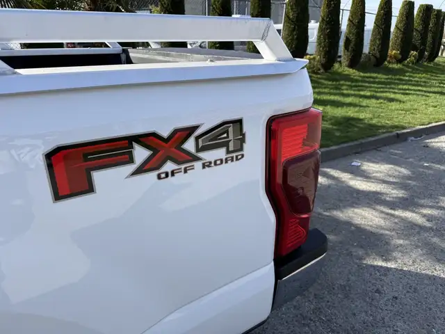 2021 Ford F-250 XLT 4x4 Crew Cab 8 Foot Box with Headache Rack - Photo 30