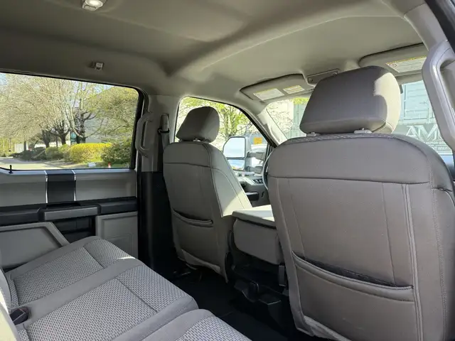 2021 Ford F-250 XLT 4x4 Crew Cab 8 Foot Box with Headache Rack - Photo 36