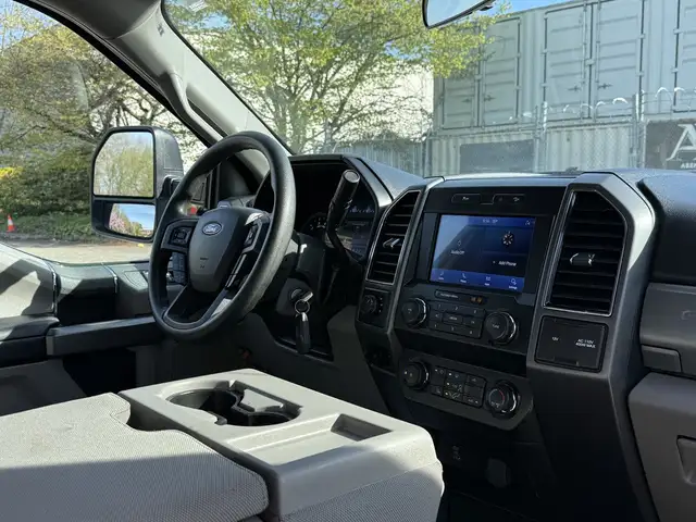 2021 Ford F-250 XLT 4x4 Crew Cab 8 Foot Box with Headache Rack - Photo 42