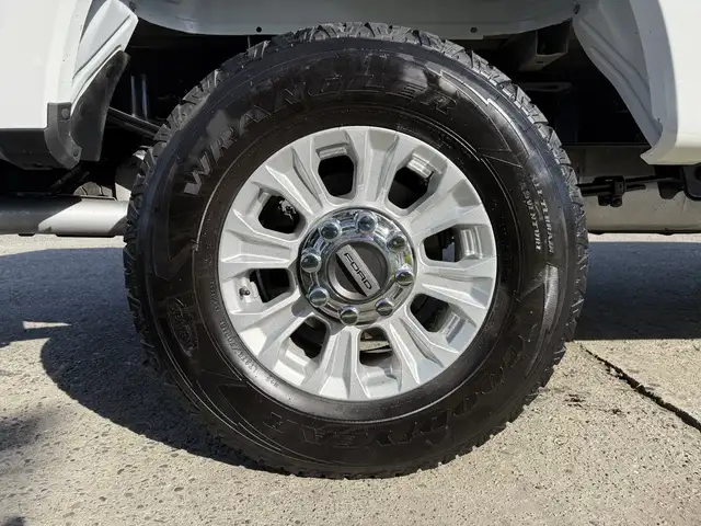 2021 Ford F-250 XLT 4x4 Crew Cab 8 Foot Box with Headache Rack - Photo 55