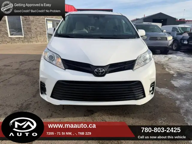 2019 Toyota Sienna 7-Passenger FWD - Photo 2