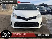 2019 Toyota Sienna 7-Passenger FWD - Photo 2