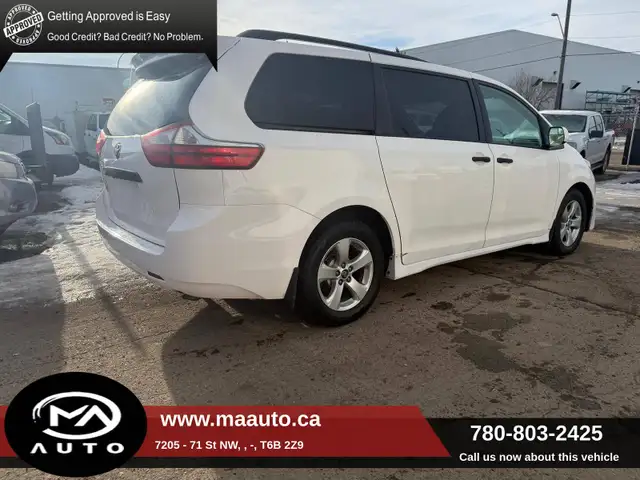 2019 Toyota Sienna 7-Passenger FWD - Photo 4