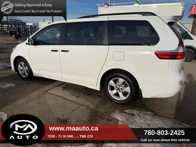 2019 Toyota Sienna 7-Passenger FWD - Photo 6