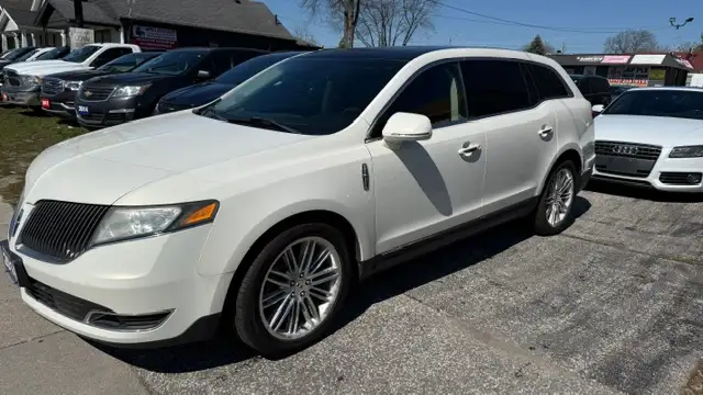 2014 Lincoln MKT