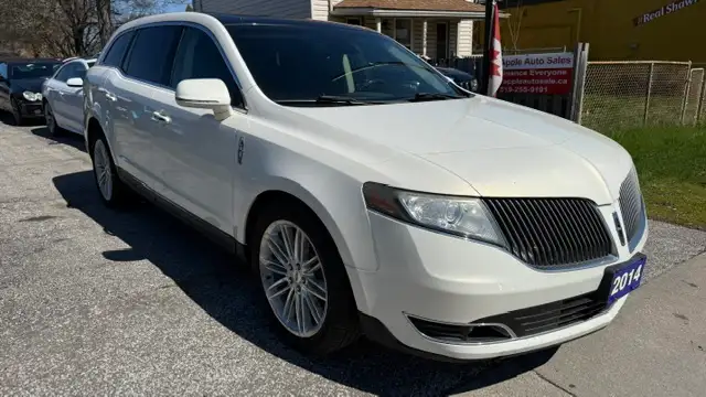 2014 Lincoln MKT - Photo 3