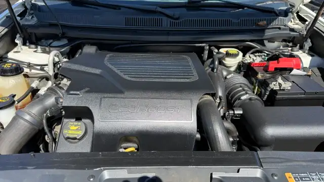 2014 Lincoln MKT - Photo 16