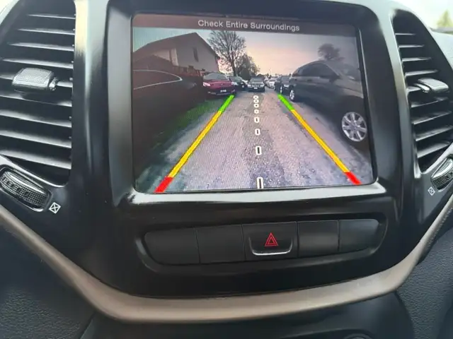 2015 Jeep Cherokee Latitude - Photo 10