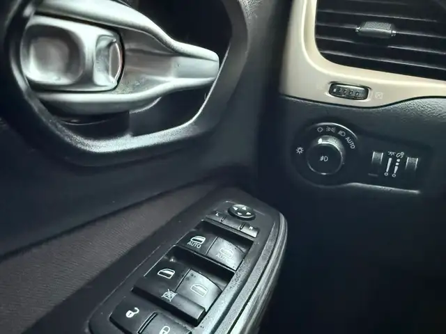 2015 Jeep Cherokee Latitude - Photo 13