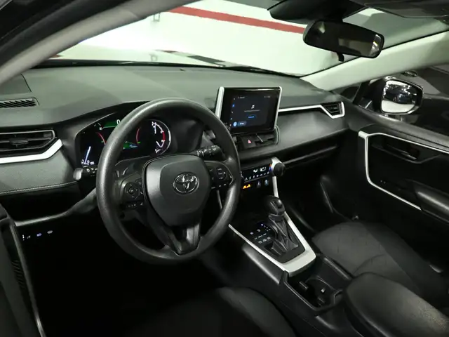2024 Toyota RAV4 LE No Accident Radar Cruise Lane Assist Blind S - Photo 10