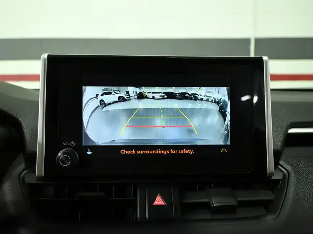 2024 Toyota RAV4 LE No Accident Radar Cruise Lane Assist Blind S - Photo 18