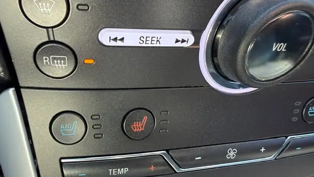 2015 Ford Edge Titanium - Photo 13