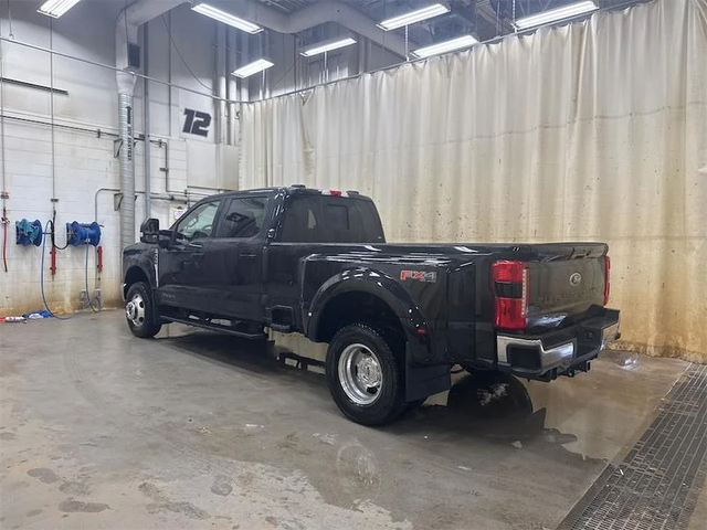 2026 FORD F-350 Super Duty Lariat - Photo 4