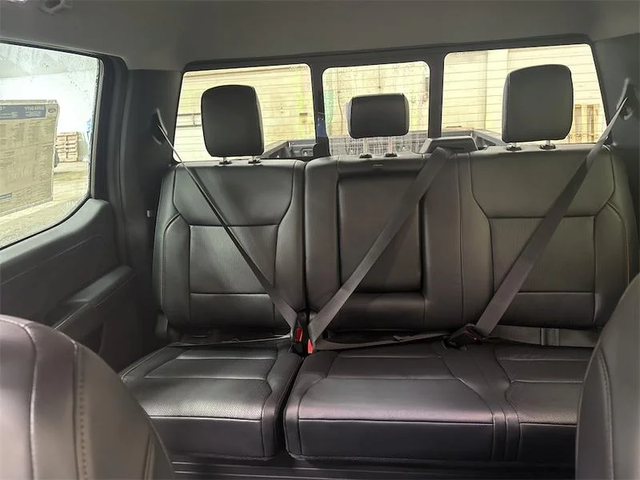 2026 FORD F-350 Super Duty Lariat - Photo 13