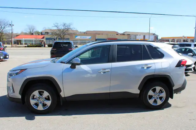 2025 Toyota RAV4 XLE AWD - Photo 4