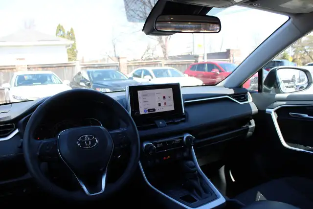 2025 Toyota RAV4 XLE AWD - Photo 10