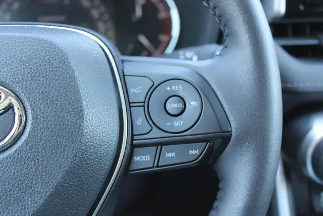 2025 Toyota RAV4 XLE AWD - Photo 14