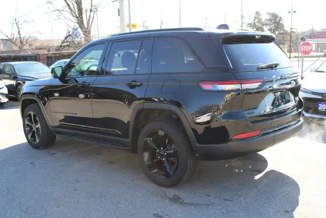 2024 Jeep Grand Cherokee LIMITED 4X4 - Photo 4