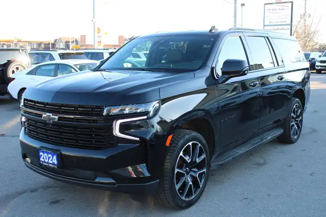 2024 Chevrolet Suburban RST - Photo 3