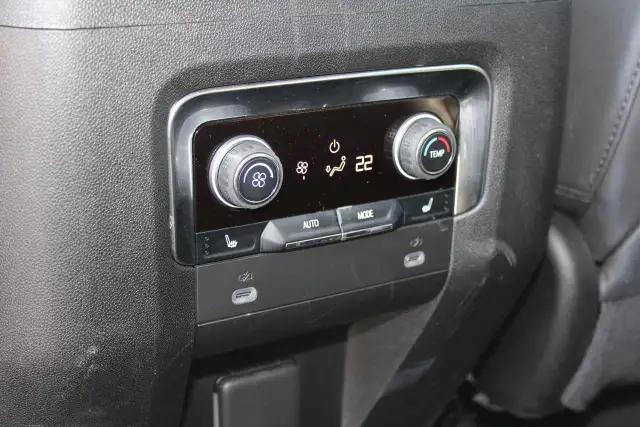 2024 Chevrolet Suburban RST - Photo 11