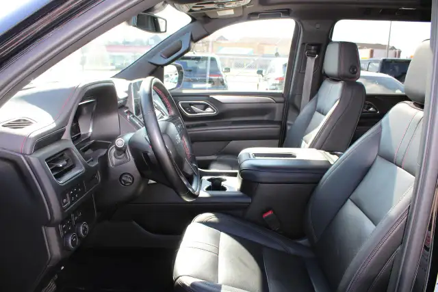 2024 Chevrolet Suburban RST - Photo 13