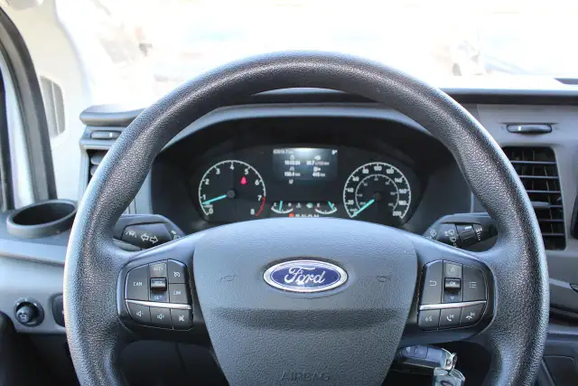 2022 Ford Transit XLT - Photo 8