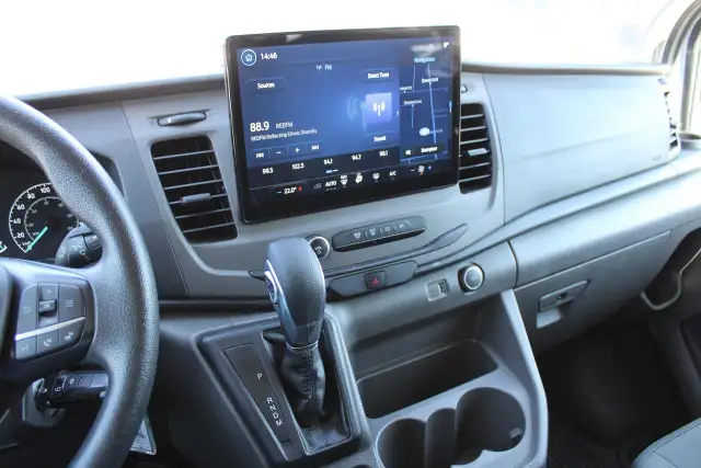 2022 Ford Transit XLT - Photo 13