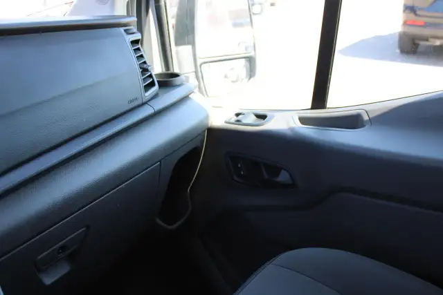 2022 Ford Transit XLT - Photo 14