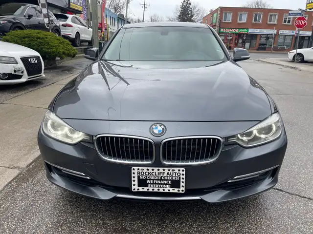 2012 BMW 328 i - Photo 2