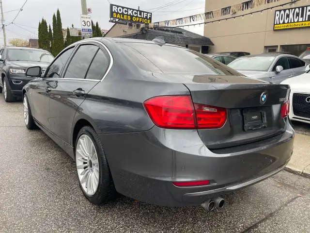 2012 BMW 328 i - Photo 7