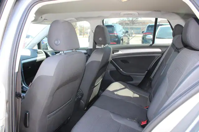 2017 Volkswagen Golf 5dr HB Auto 1.8 TSI Highline - Photo 7