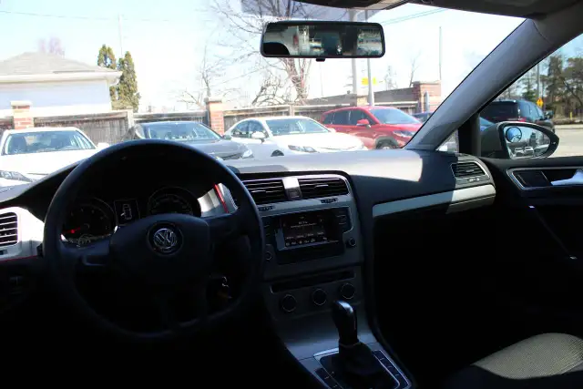 2017 Volkswagen Golf 5dr HB Auto 1.8 TSI Highline - Photo 8