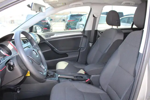 2017 Volkswagen Golf 5dr HB Auto 1.8 TSI Highline - Photo 9