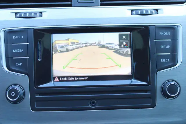 2017 Volkswagen Golf 5dr HB Auto 1.8 TSI Highline - Photo 12