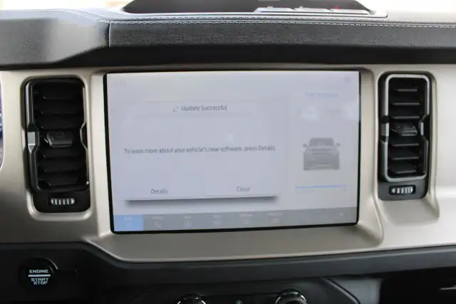 2025 Ford Bronco OUTER BANKS 4 DOOR 4X4 - Photo 12