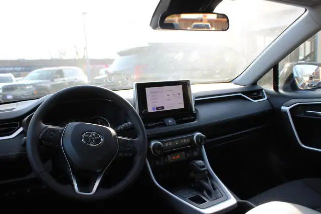 2025 Toyota RAV4 XLE AWD - Photo 10