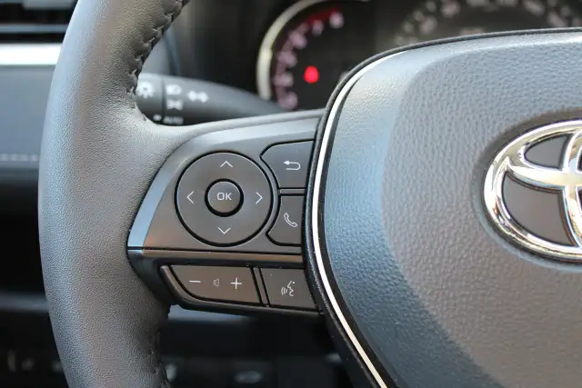 2025 Toyota RAV4 XLE AWD - Photo 14