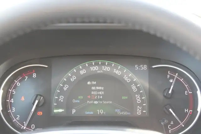 2025 Toyota RAV4 XLE AWD - Photo 15