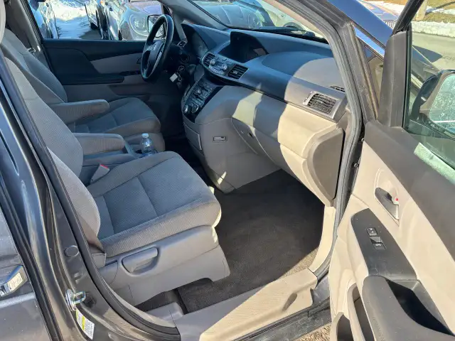 2013 Honda Odyssey EX/DVD/ REMOTE STARTER - Photo 15
