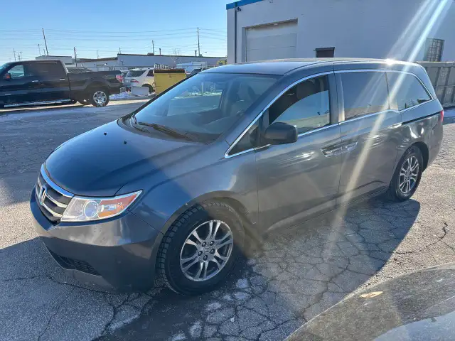 2013 Honda Odyssey EX/DVD/ REMOTE STARTER - Photo 17